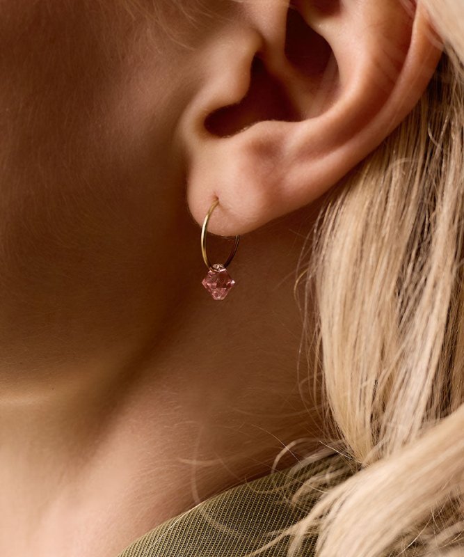 Oorbellen Blomdahl titanium goudkleurige oorringen 14 mm. bicone lichtroze