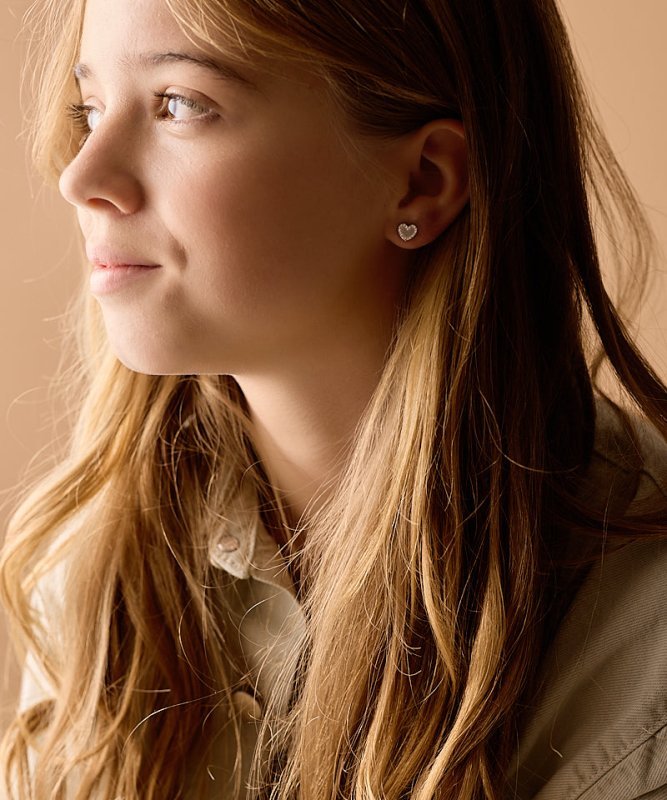 Oorbellen Blomdahl titanium hartje crystal 8 mm. (incl. achterkantjes)