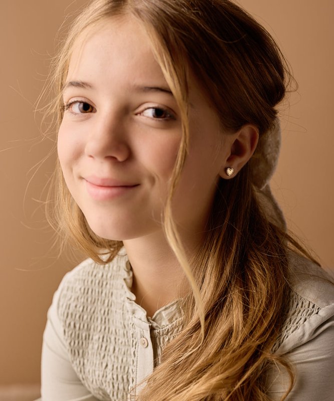 Oorbellen Blomdahl titanium hartje goudkleurig crystal 8 mm. (incl. achterkantjes)