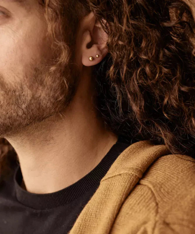 Oorbellen Blomdahl titanium knopje 4 mm. goudkleurig (incl. achterkantjes) - Staartjes en Strikjes