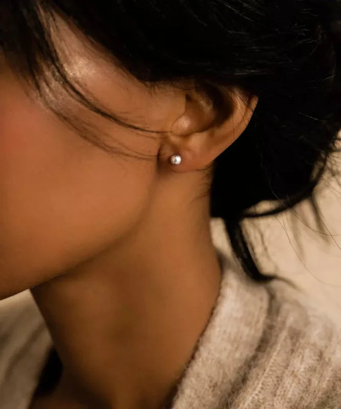 Oorbellen Blomdahl titanium knopje 5 mm. (incl. achterkantjes) - Staartjes en Strikjes