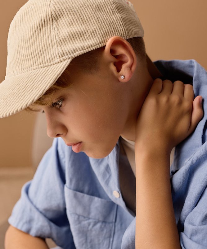 Oorbellen Blomdahl titanium knopje 5 mm. zirconiasteentje