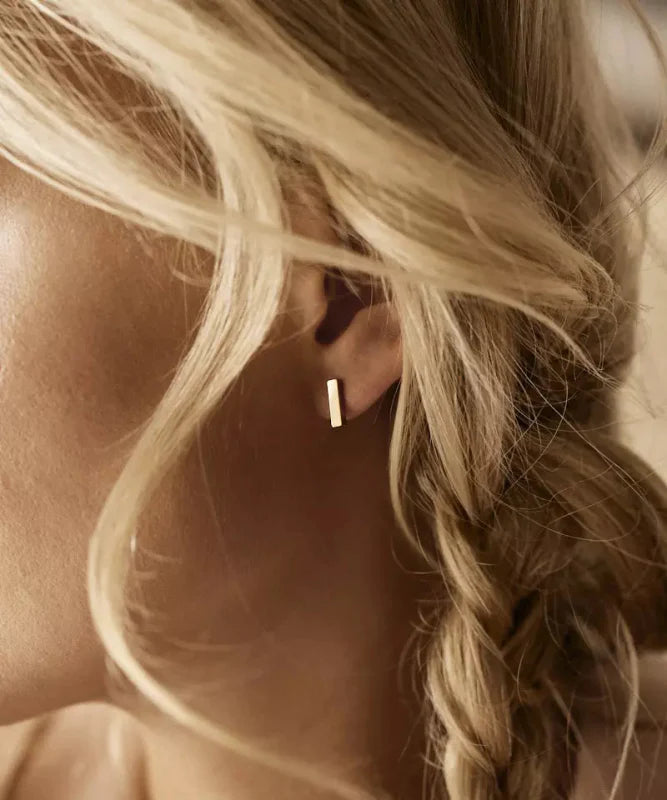 Oorbellen Blomdahl titanium rechthoek goudkleurig (incl. achterkantjes) - Staartjes en Strikjes
