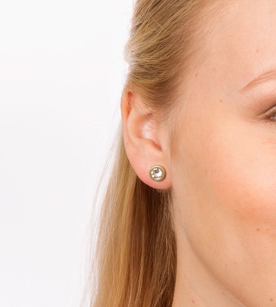 Oorbellen Blomdahl titanium rondje goudkleurig met crystal 8 mm. (incl. vlindersluiting) - Staartjes en Strikjes